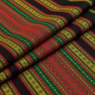 Народна тканина з етнічним орнаментом.